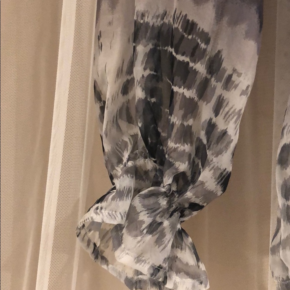 Blouse Mingle - Picture 2 of 7